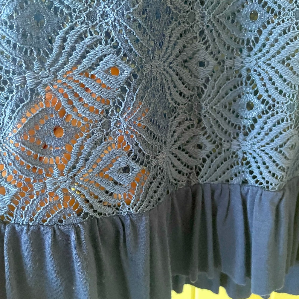 Blue Detailed Top - Picture 2 of 3